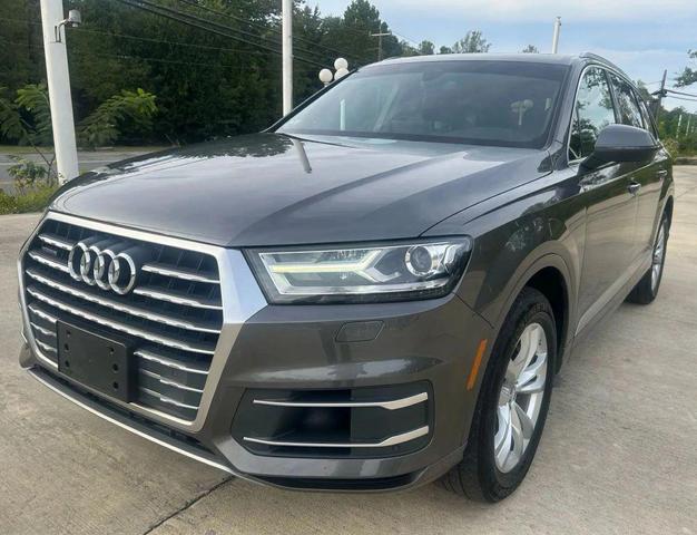Photo of 2019 Samurai Gray Metallic Audi Q7