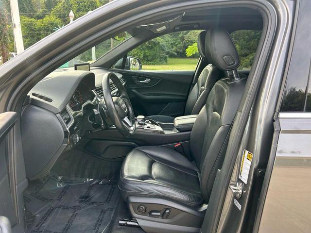Photo of 2019 Samurai Gray Metallic Audi Q7