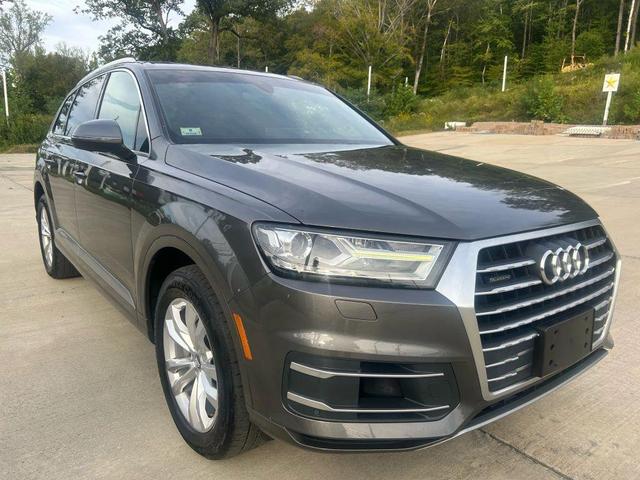 Photo of 2019 Samurai Gray Metallic Audi Q7