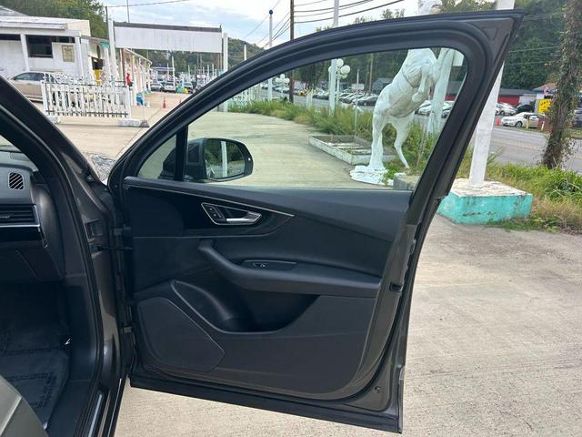 Photo of 2019 Samurai Gray Metallic Audi Q7