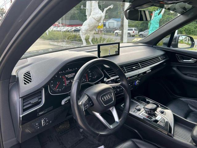 Photo of 2019 Samurai Gray Metallic Audi Q7
