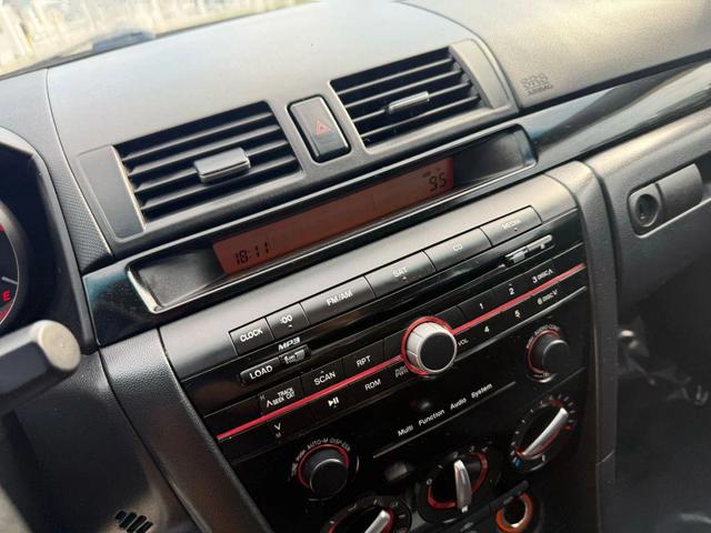Photo of 2009 Crystal White Pearl Mica Mazda Mazda3