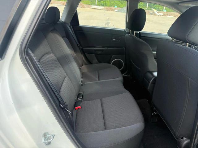 Photo of 2009 Crystal White Pearl Mica Mazda Mazda3