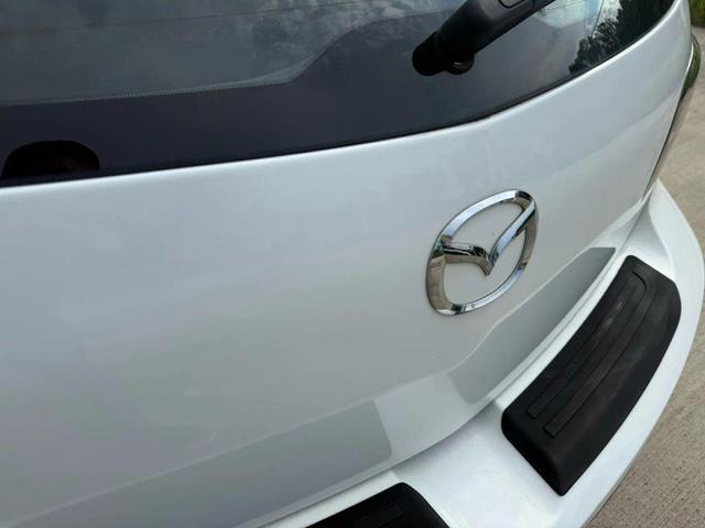 Photo of 2009 Crystal White Pearl Mica Mazda Mazda3