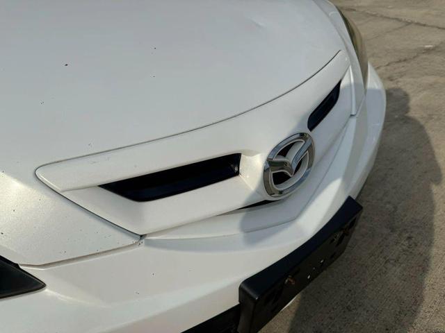 Photo of 2009 Crystal White Pearl Mica Mazda Mazda3