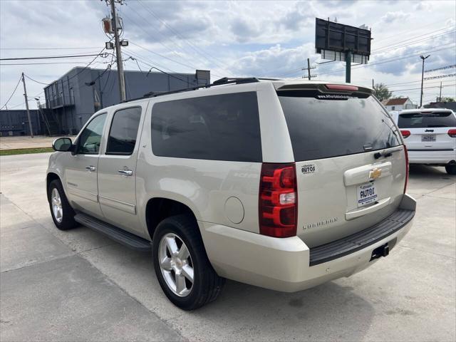 Photo of 2013 Tan Chevrolet Suburban