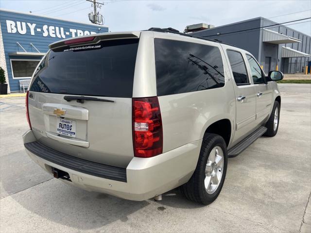 Photo of 2013 Tan Chevrolet Suburban