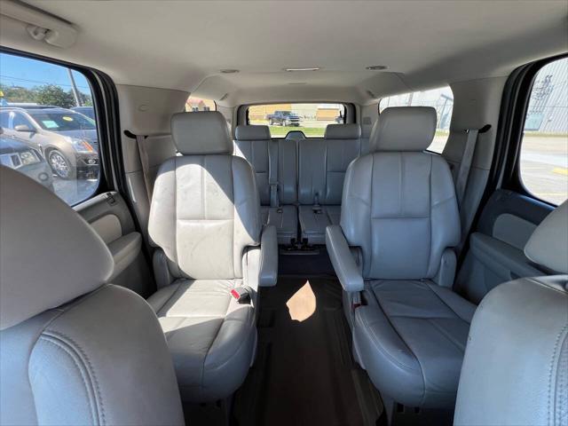 Photo of 2013 Tan Chevrolet Suburban