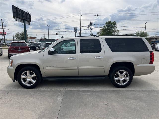 Photo of 2013 Tan Chevrolet Suburban