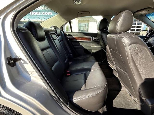 Photo of 2007 Silver Birch Clearcoat Metallic Lincoln MKZ