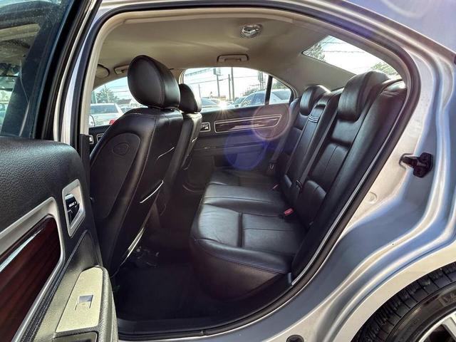 Photo of 2007 Silver Birch Clearcoat Metallic Lincoln MKZ