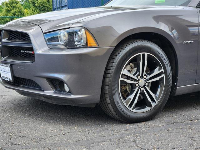 Photo of 2014 Granite Crystal Metallic Clearcoat Dodge Charger