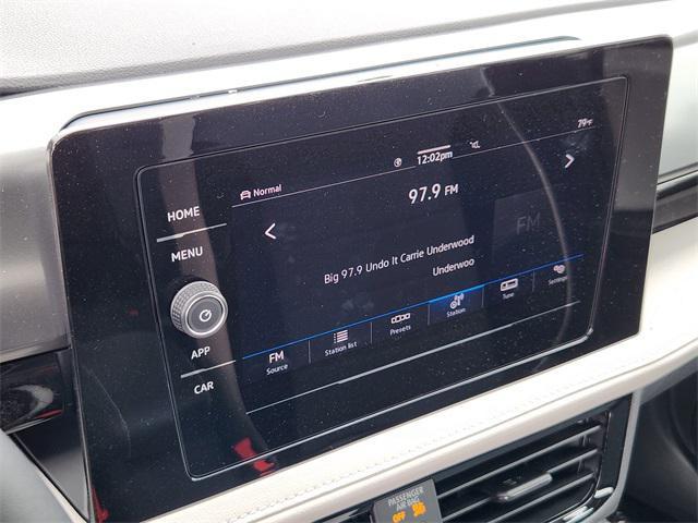 Photo of 2025 Deep Black Pearl Volkswagen Taos