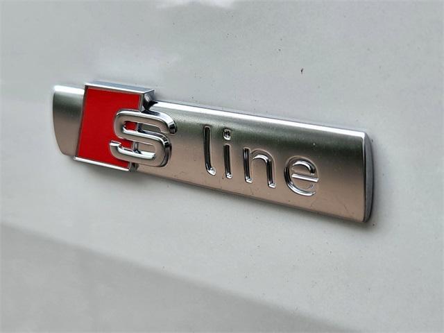 Photo of 2025 Glacier White Metallic Audi Q4 e-tron