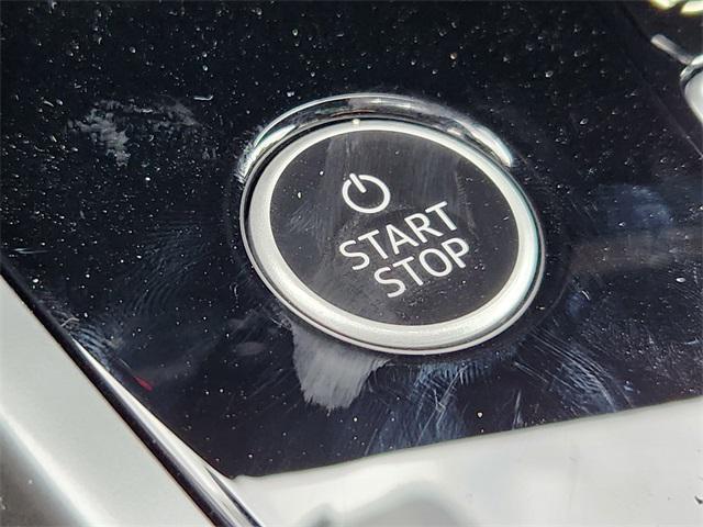 Photo of 2025 Glacier White Metallic Audi Q4 e-tron