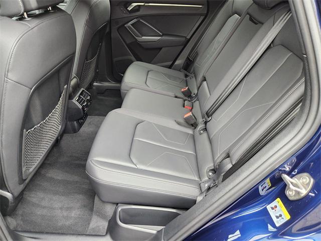 Photo of 2024 Navarra Blue Metallic Audi Q3