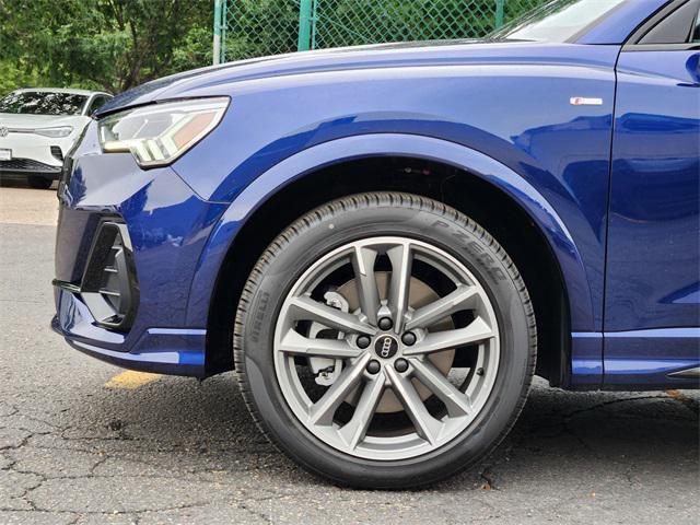 Photo of 2024 Navarra Blue Metallic Audi Q3