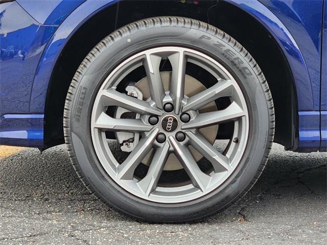 Photo of 2024 Navarra Blue Metallic Audi Q3