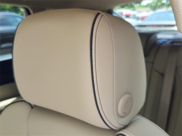 Photo of 2025 Navarra Blue Metallic Audi Q5