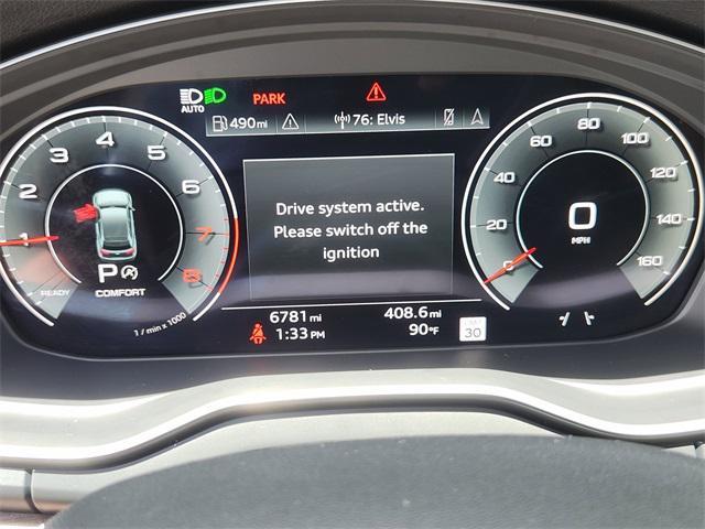 Photo of 2025 Navarra Blue Metallic Audi Q5
