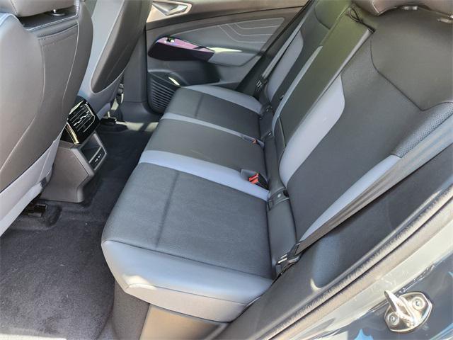 Photo of 2025 pure gray Volkswagen ID.4