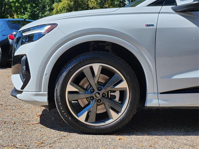 Photo of 2024 Glacier White Metallic Audi Q4 e-tron