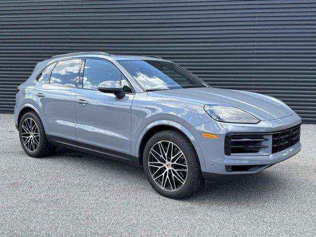 Photo of 2025 Arctic Grey Porsche Cayenne