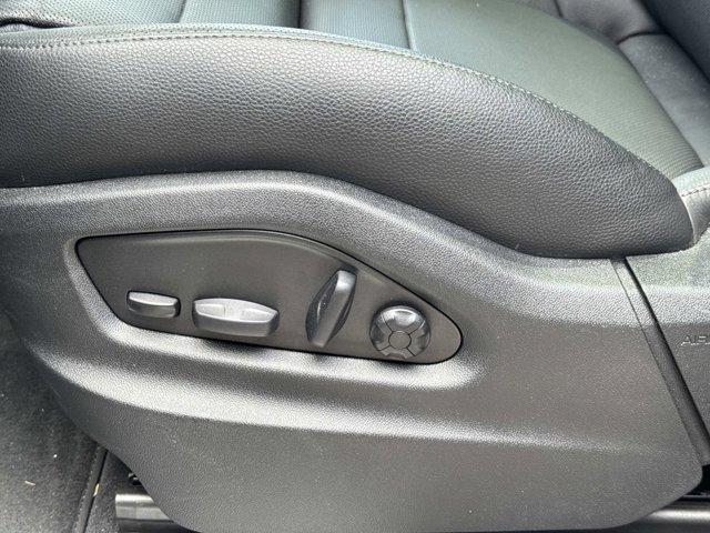 Photo of 2025 Arctic Grey Porsche Cayenne