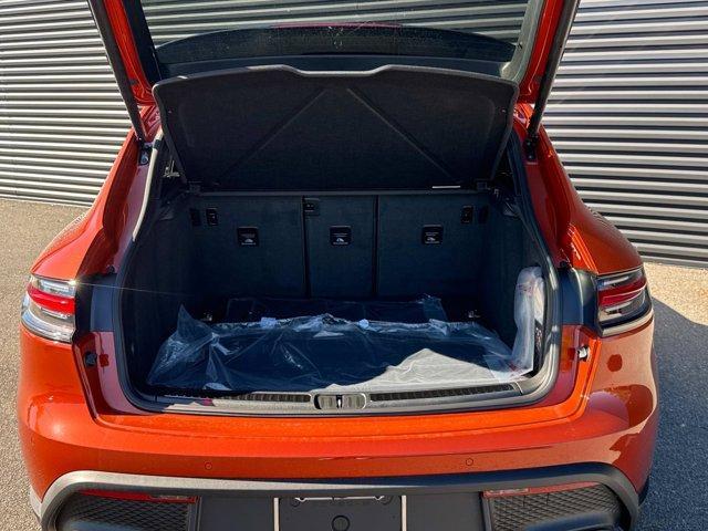 Photo of 2025 Papaya Metallic Porsche Macan