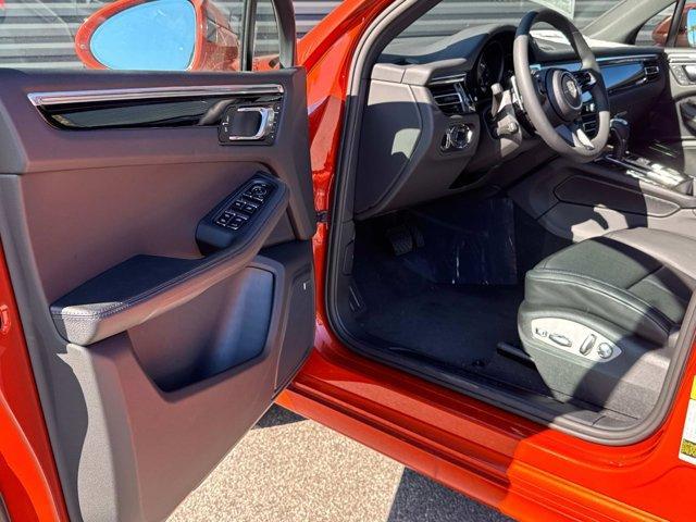 Photo of 2025 Papaya Metallic Porsche Macan