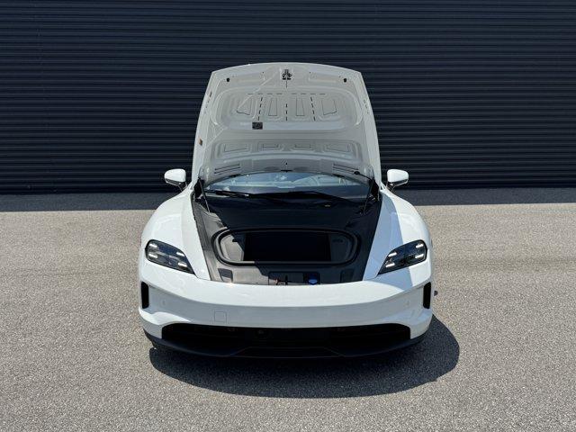 Photo of 2025 White Porsche Taycan