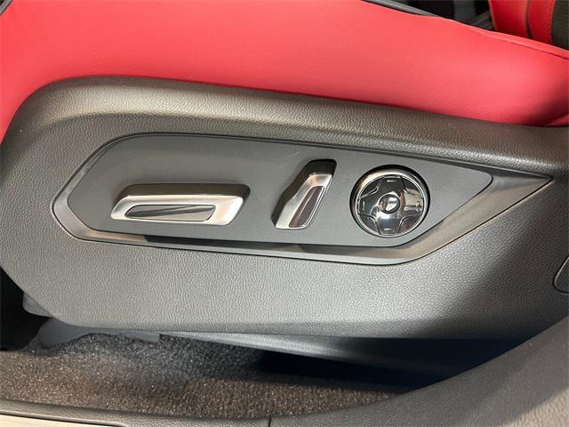 Photo of 2025 Majestic Black Pearl Acura RDX