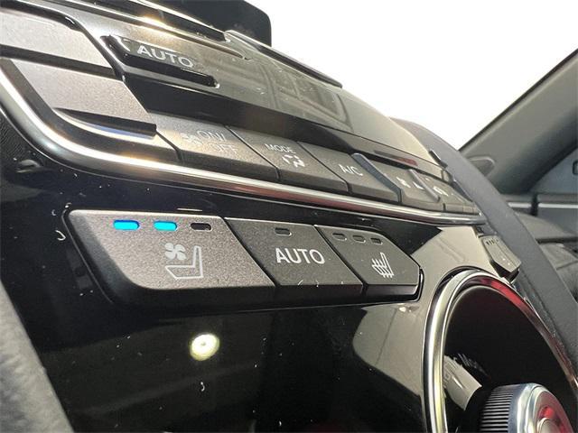 Photo of 2025 Majestic Black Pearl Acura RDX