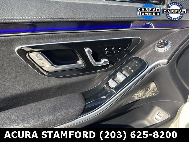Photo of 2022 MANUFAKTUR Diamond White Mercedes-Benz S-Class