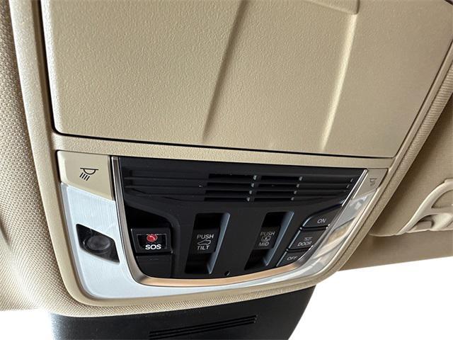 Photo of 2026 Platinum White Pearl Acura MDX