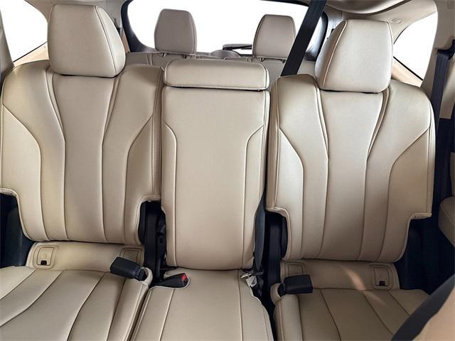Photo of 2026 Platinum White Pearl Acura MDX