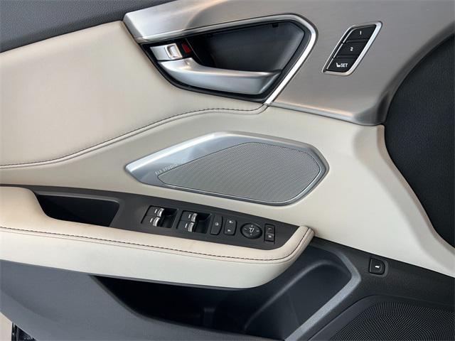 Photo of 2025 Platinum White Pearl Acura RDX