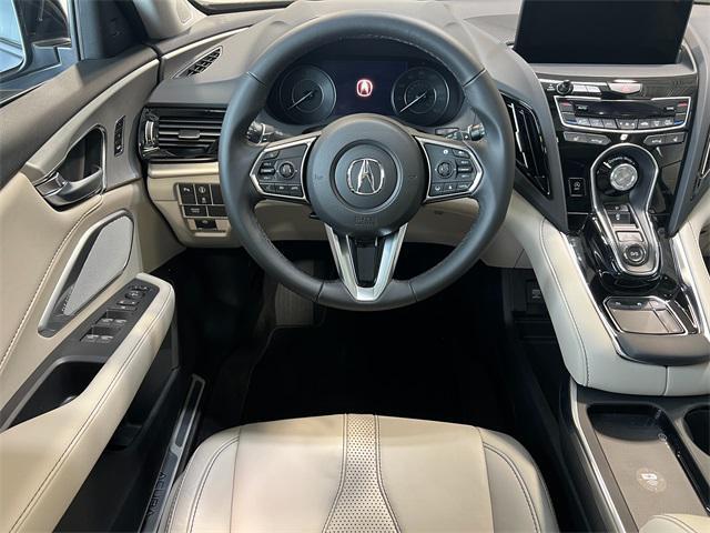 Photo of 2025 Platinum White Pearl Acura RDX