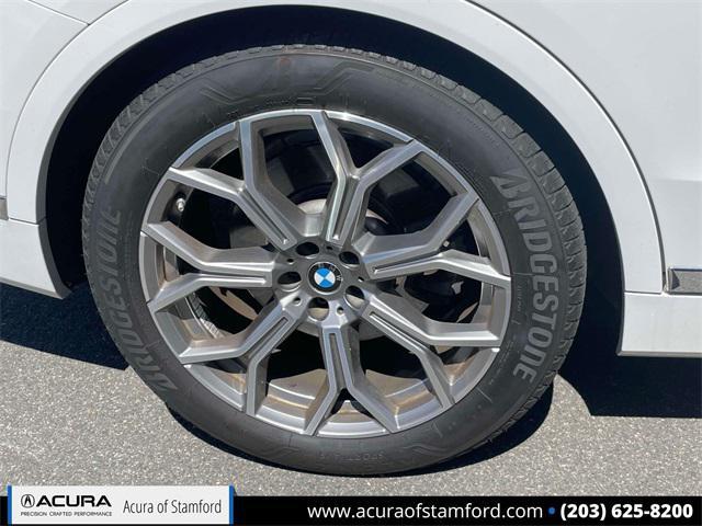 Photo of 2019 Alpine White BMW X7