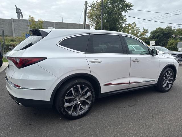 Photo of 2023 Platinum White Pearl Acura MDX