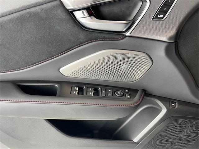 Photo of 2025 Solar Silver Metallic Acura RDX