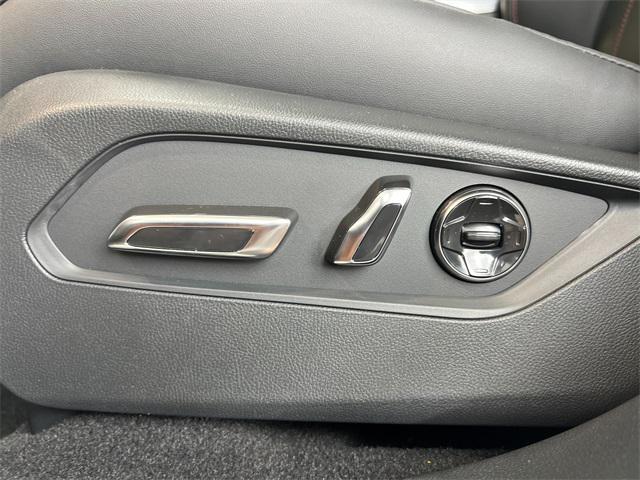 Photo of 2025 Solar Silver Metallic Acura RDX