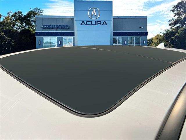Photo of 2025 Platinum White Pearl Acura MDX