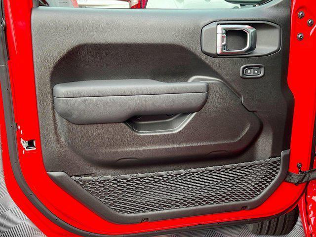 Photo of 2025 Firecracker Red Clearcoat Jeep Wrangler