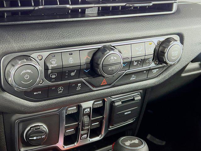 Photo of 2025 Granite Crystal Metallic Clearcoat Jeep Wrangler