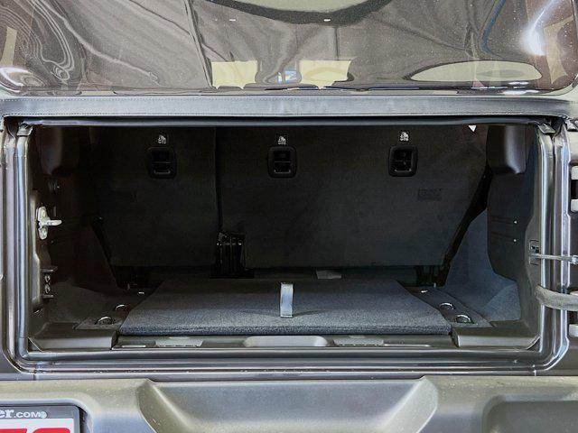 Photo of 2025 Granite Crystal Metallic Clearcoat Jeep Wrangler
