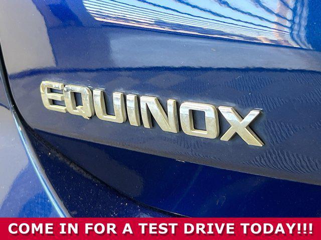 Photo of 2022 Blue Glow Metallic Chevrolet Equinox