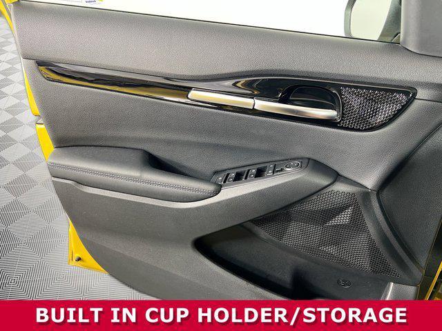 Photo of 2023 Starbright Yellow/Black Roof Kia Seltos