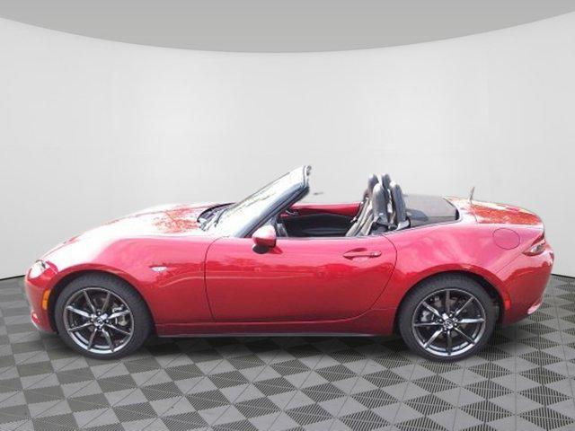 Photo of 2019 Soul Red Crystal Metallic Mazda MX-5 Miata
