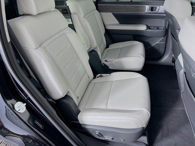 Photo of 2025 Phantom Black Hyundai SANTA FE HEV